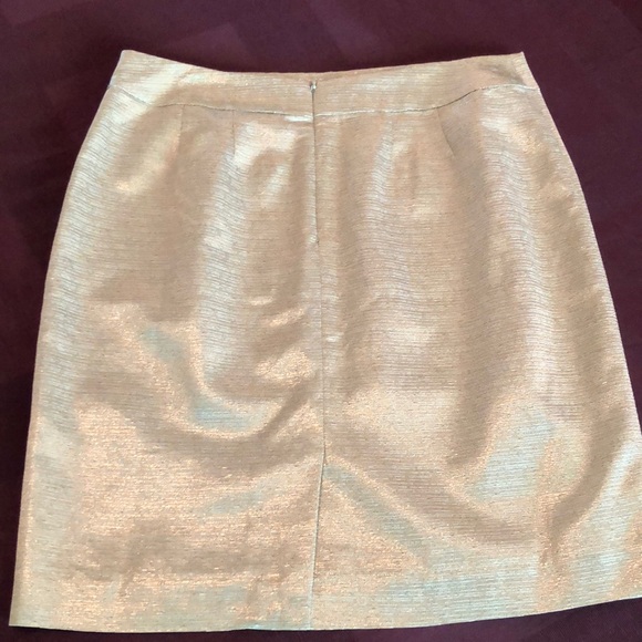 NWOT Elegant Gold Metallic Lined Pencil Skirt - Picture 2 of 5